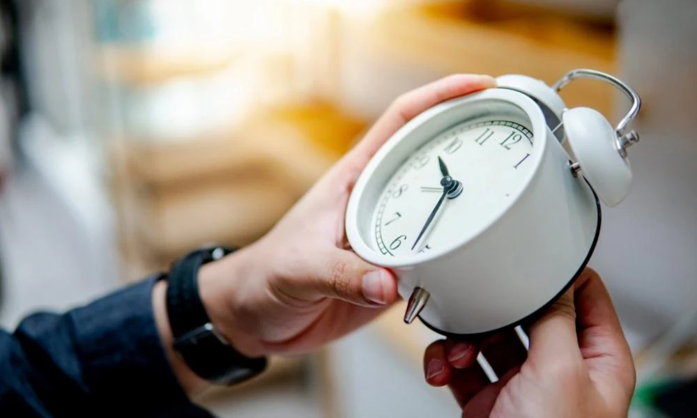 Γιατί η αλλαγή της ώρας γίνεται πάντα Κυριακή